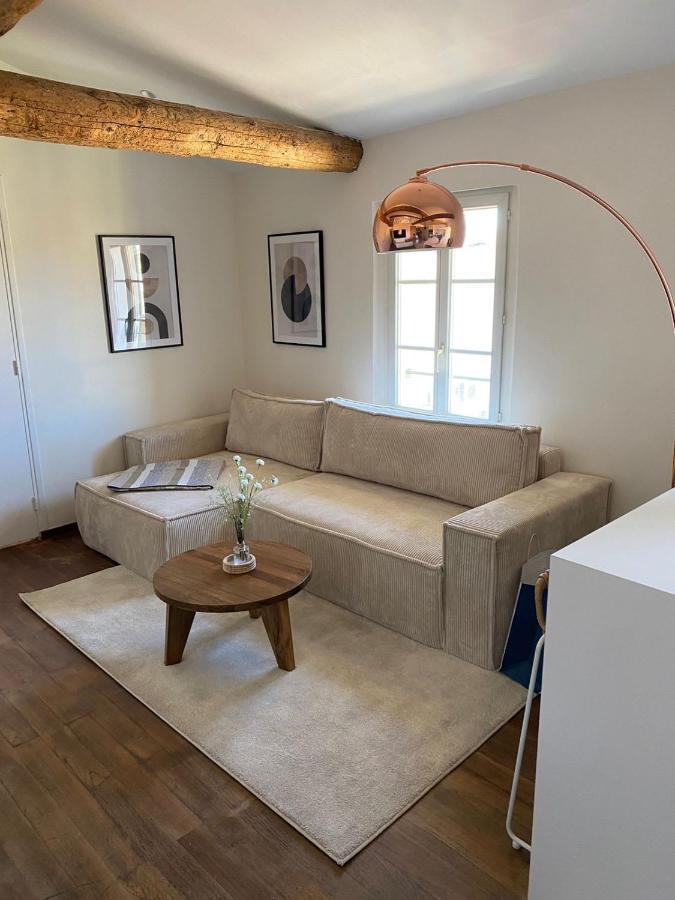 Apartment With Mediterranean Charm In The Heart Of The Provencal Market Antibes Exterior photo