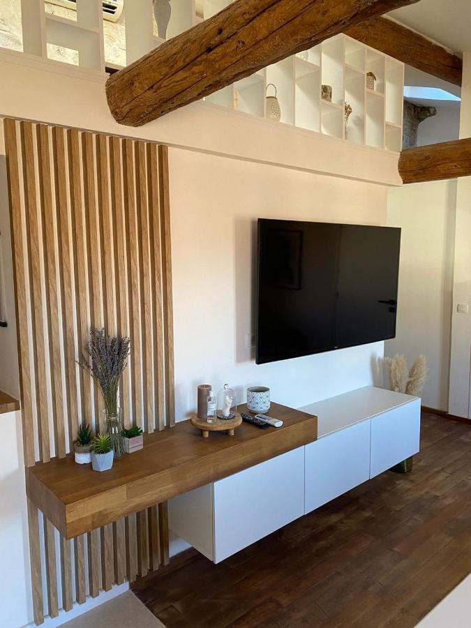 Apartment With Mediterranean Charm In The Heart Of The Provencal Market Antibes Exterior photo