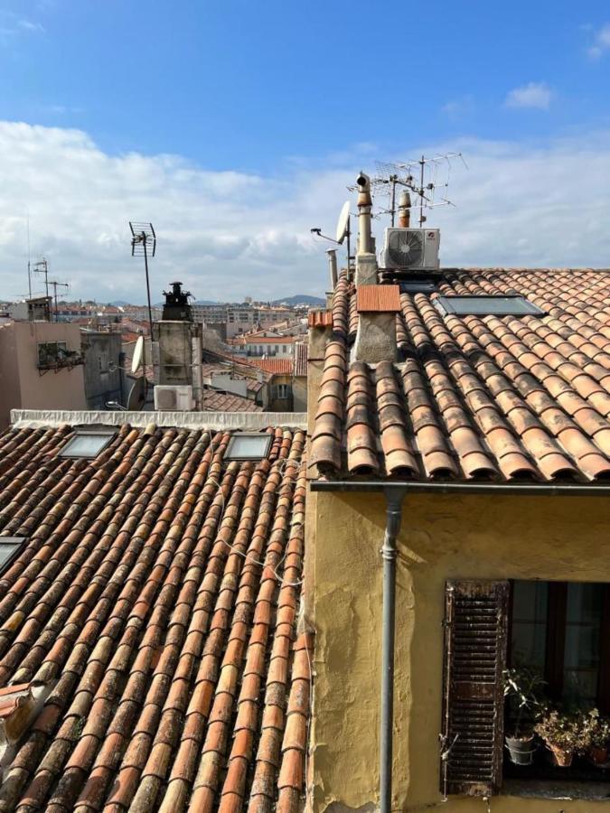 Apartment With Mediterranean Charm In The Heart Of The Provencal Market Antibes Exterior photo